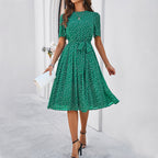 Gestipte midi jurk dames met korte mouwen en riem