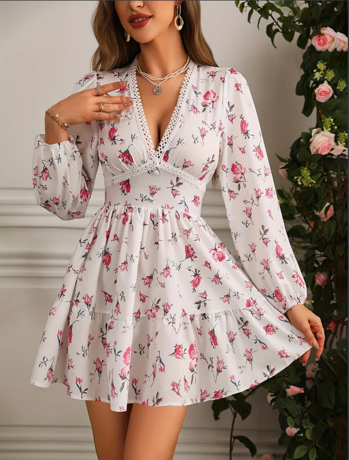 Josephine - Mini jurk met bloemenprint en lange pofmouwen en V-hals dames