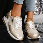 Sneakers dames met sleehak, ritssluiting opzij en metallic finish 5