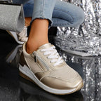 Sneakers dames met sleehak, ritssluiting opzij en metallic finish 6
