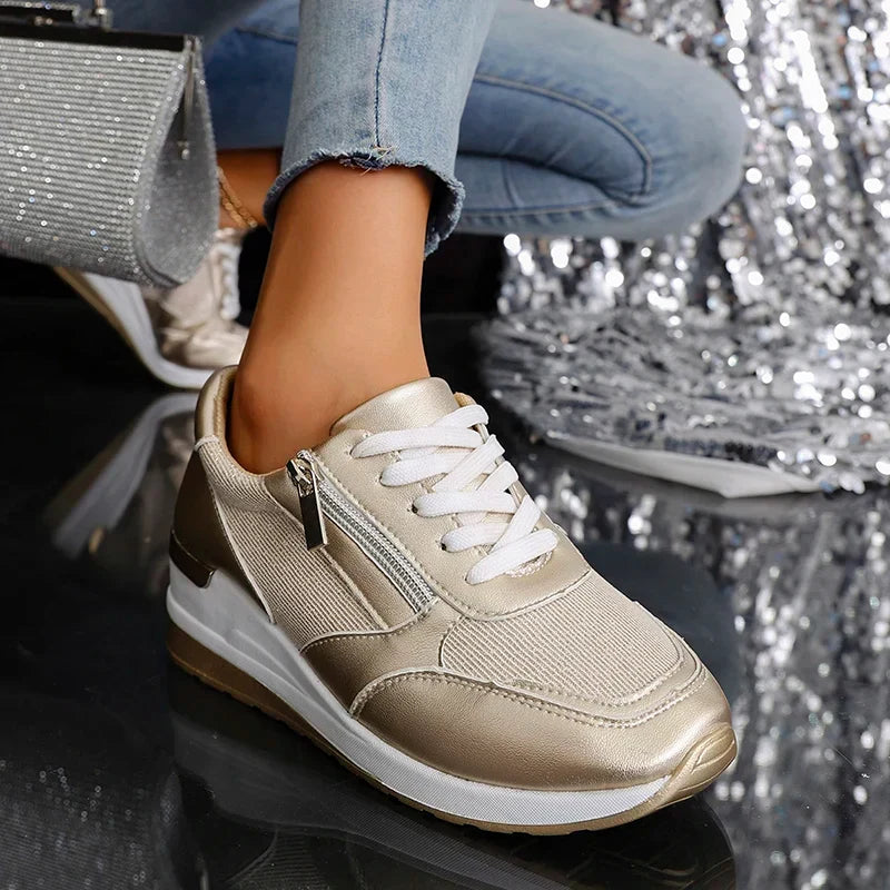 Sneakers dames met sleehak, ritssluiting opzij en metallic finish 6