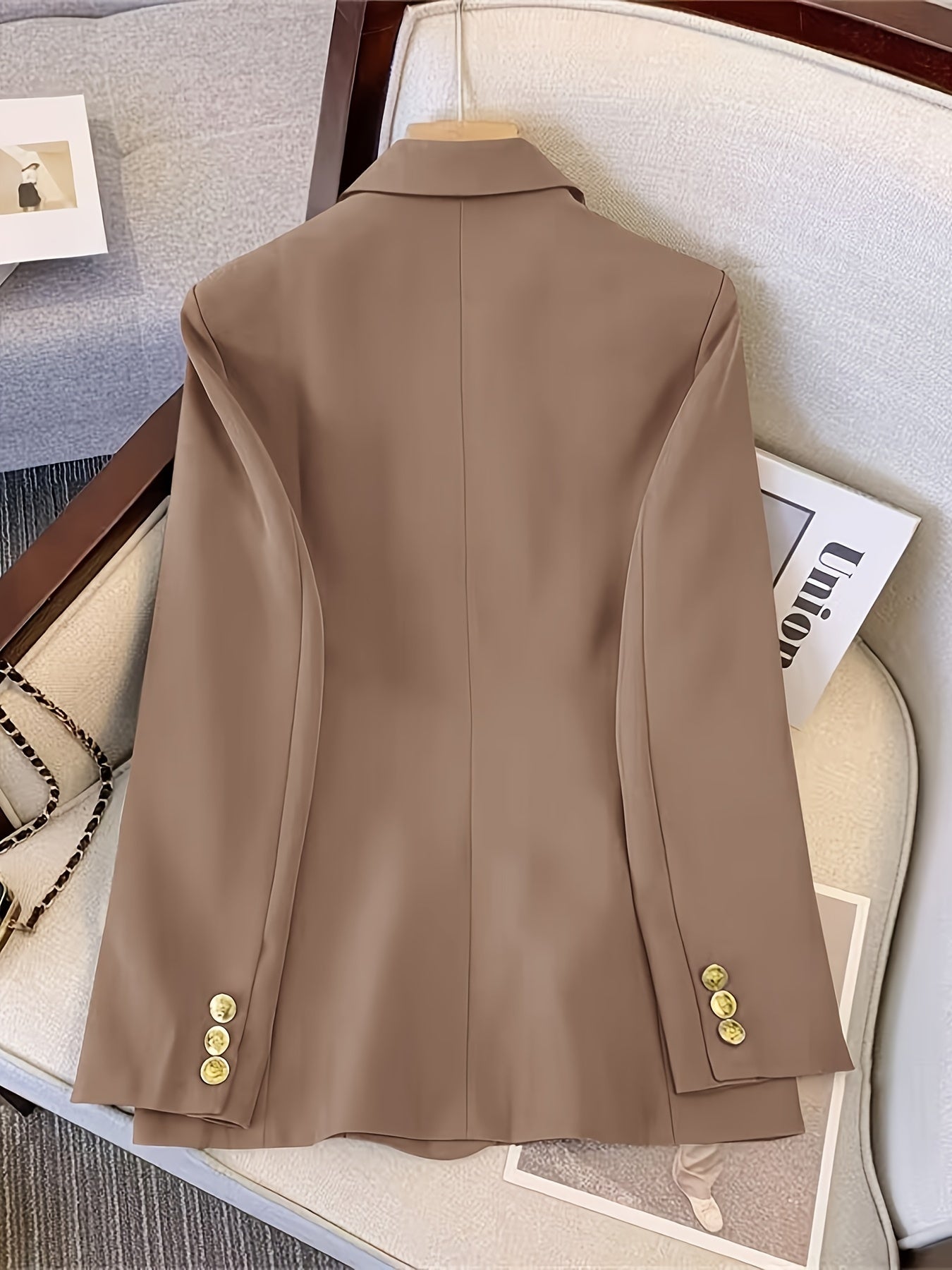 Blazer dames met dubbele rij gouden knopen, reverskraag en kleppenzakken 9