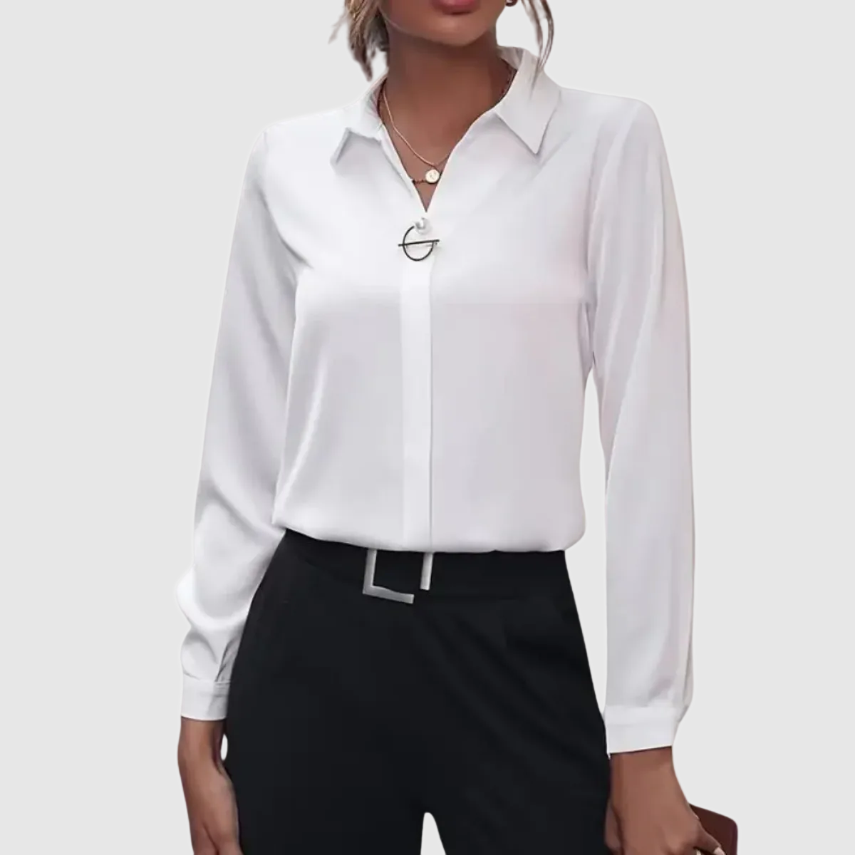 Blouse dames met omgeslagen kraag, knoopsluiting en manchetten 1