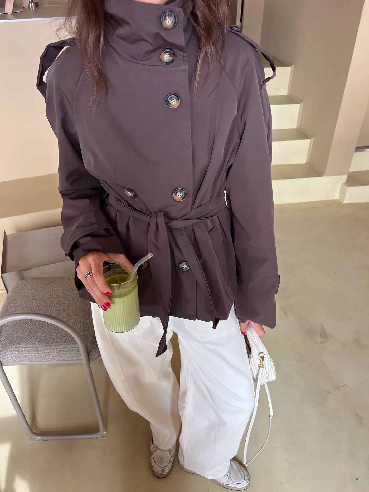 Getailleerde trenchcoat dames met ceintuur en waterafstotende afwerking 2