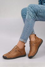 Lage sneakers dames van leer met veters en gestikte zool 12