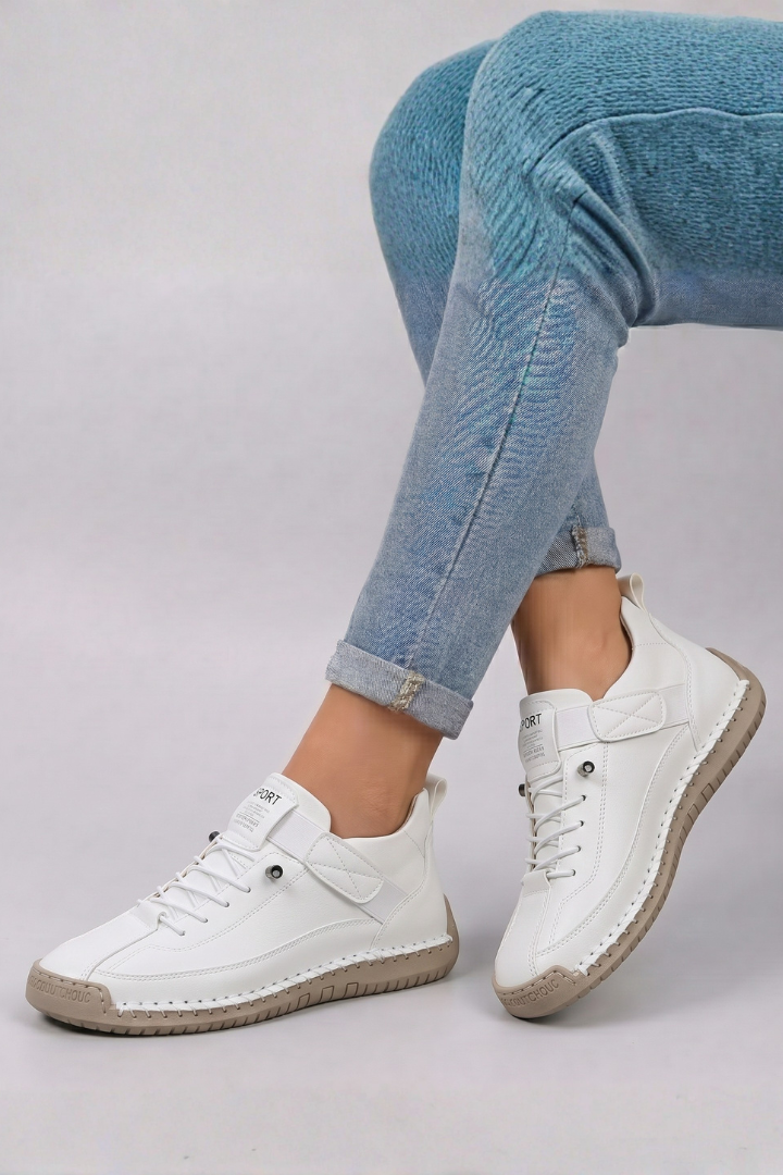 Lage sneakers dames van leer met veters en gestikte zool 8