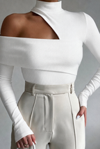 Longsleeve dames met col, cut-out schouder en getailleerde pasvorm 2