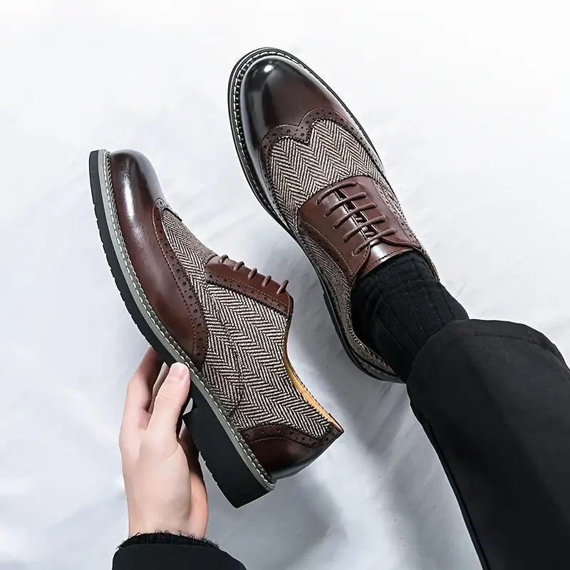 Nette schoenen heren met veters en geperforeerd detail 3
