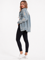 Oversized spijkerjas dames met vintage wassing en lichte scheuren 2