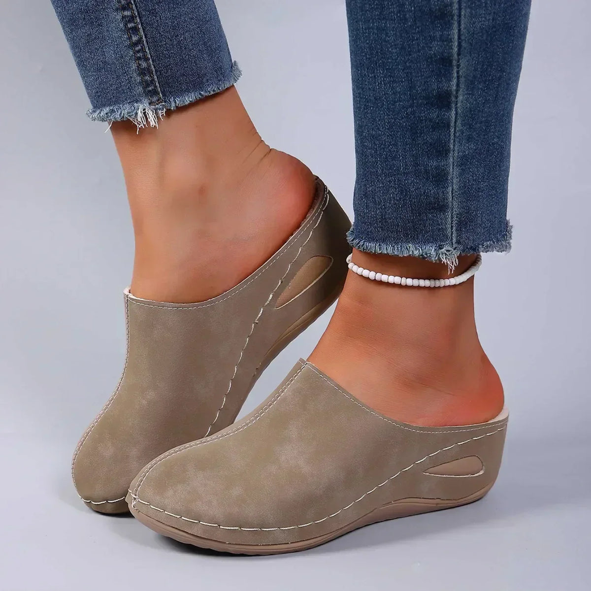 Pantoffels dames met gesloten neus en stevige platte zool 6