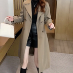 Lange trenchcoat dames met getailleerde pasvorm en klassieke kraag voor de herfst 3
