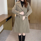 Lange trenchcoat dames met getailleerde pasvorm en klassieke kraag voor de herfst 6