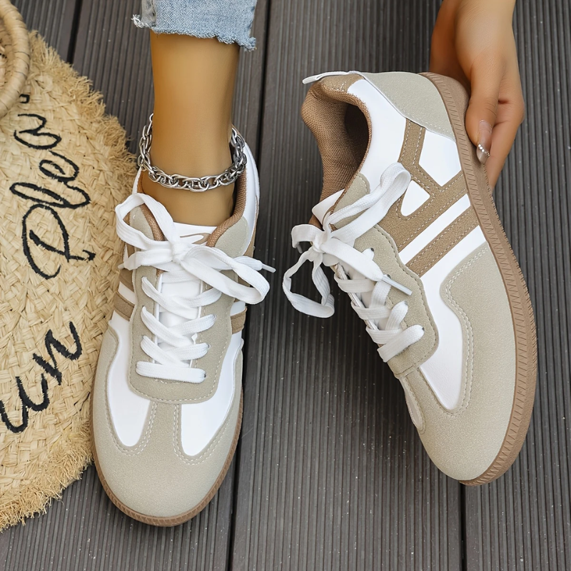 Sneakers dames van leer met veters en brede neus 1