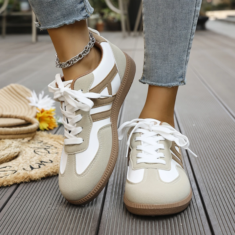 Sneakers dames van leer met veters en brede neus 2