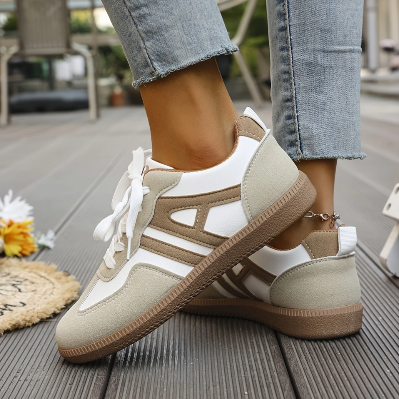 Sneakers dames van leer met veters en brede neus 3