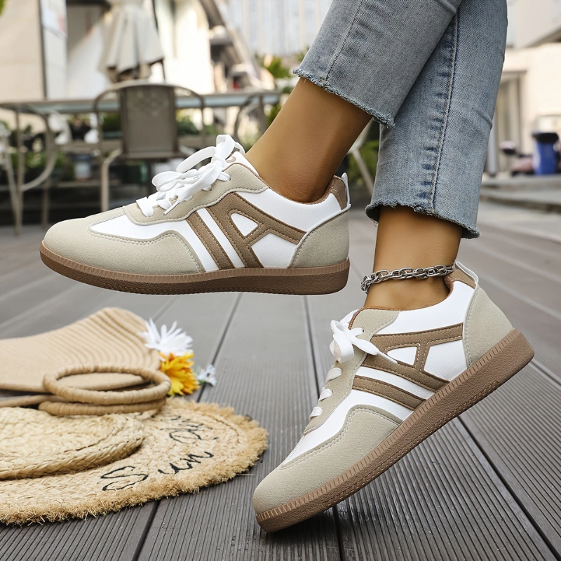 Sneakers dames van leer met veters en brede neus 4