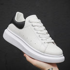 Sneakers heren van leer met dikke zool en geperforeerd detail 2