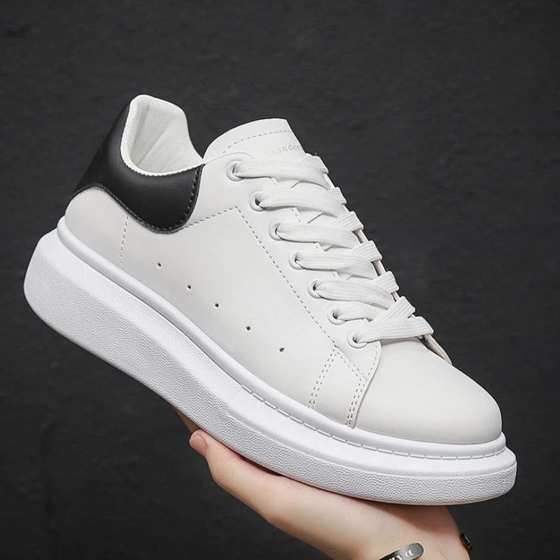 Sneakers heren van leer met dikke zool en geperforeerd detail 2