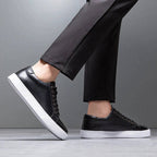 Sneakers heren van leer met veters en witte zool 10