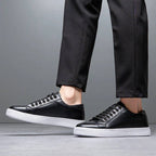 Sneakers heren van leer met veters en witte zool 11