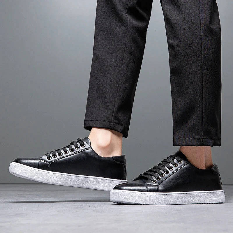 Sneakers heren van leer met veters en witte zool 11