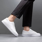 Sneakers heren van leer met veters en witte zool 14