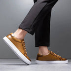 Sneakers heren van leer met veters en witte zool 17