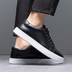 Sneakers heren van leer met veters en witte zool 9
