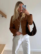 Suede jas dames met hemdkraag en opgezette borstzakken 5