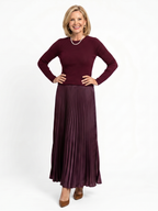 Tweedelige set dames met gebreide top en geplooide rok 2