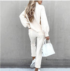 Tweedelige set dames met trui en broek in zacht materiaal 11