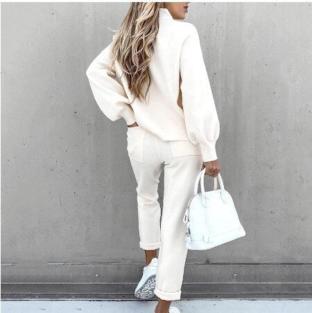 Tweedelige set dames met trui en broek in zacht materiaal 11