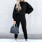Tweedelige set dames met trui en broek in zacht materiaal 2
