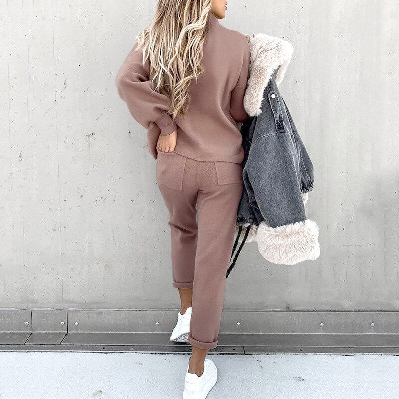 Tweedelige set dames met trui en broek in zacht materiaal 9