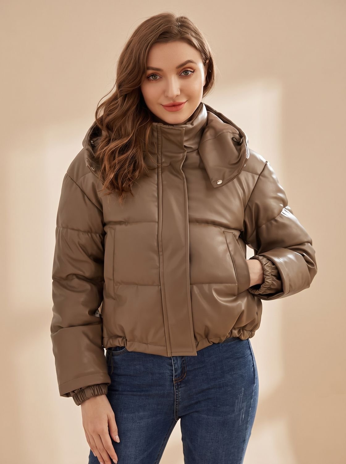 Winterjas dames kort gewatteerd van imitatieleer met capuchon 3
